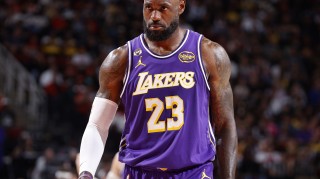 A·史密斯：湖蜜永远无法像骑蜜那样爱戴老詹 他不是科比&amp;魔术师