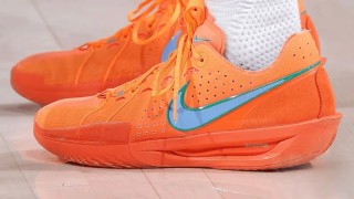 斗球体育直播电脑版-普尔穿着橙色G.T Cut3，砍下34分2篮板5助攻